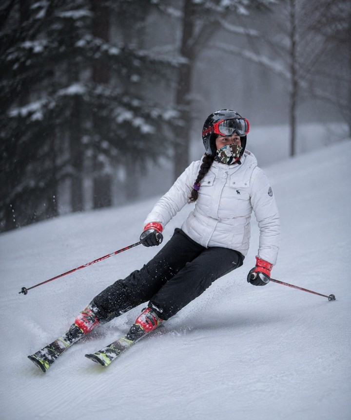 Snowboarding the powder slopes of Auli